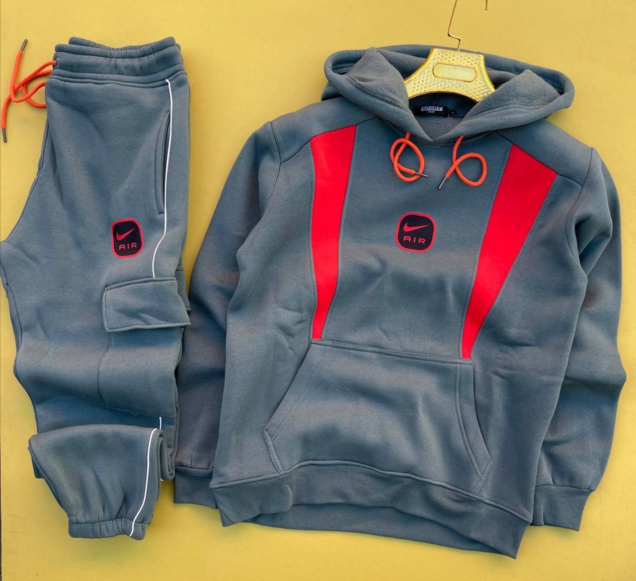 Ensemble Electric Nike